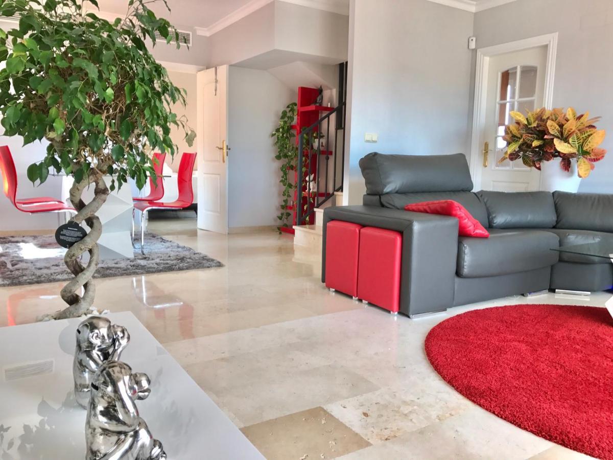 Apartamento The Elviria Penthouse, *